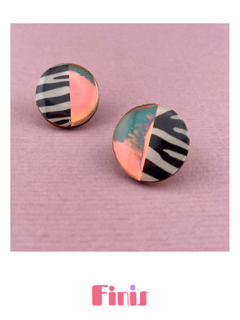 Schimmernde Zebra Ohrstecker