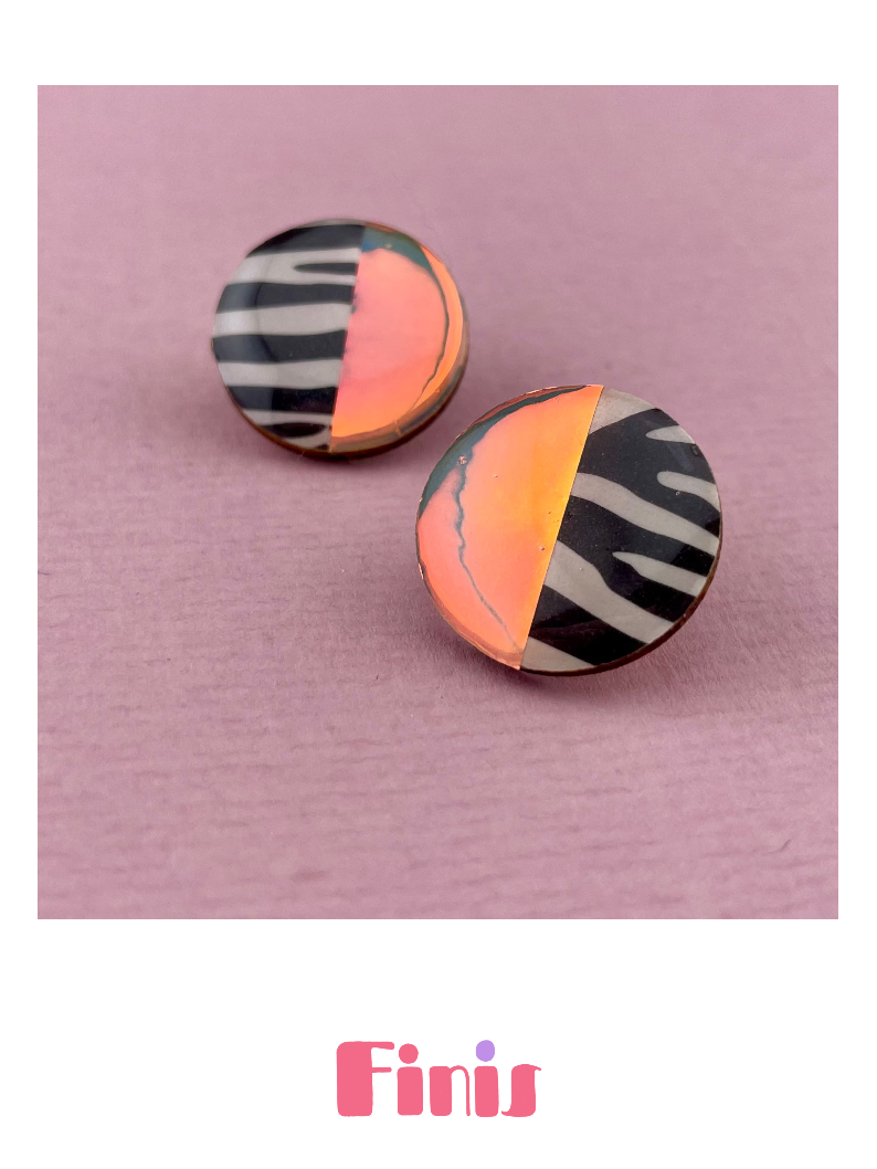 Schimmernde Zebra Ohrstecker