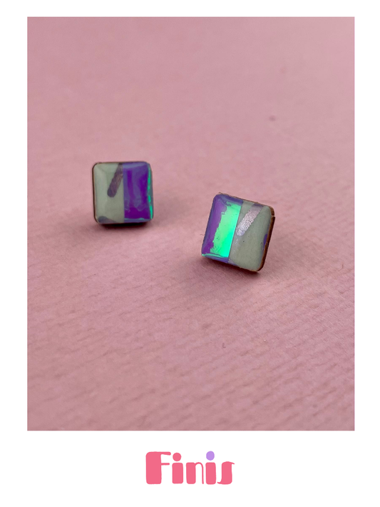 Lila-grüne Ohrstecker