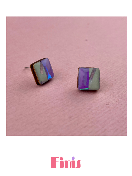 Lila-grüne Ohrstecker